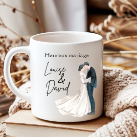 Avec l’inscription Heureux mariage, ce mug devient un souvenir mémorable du jour spécial.